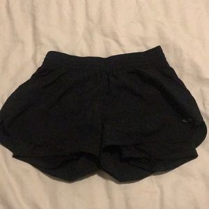 BLACK ATHLETIC SHORTS